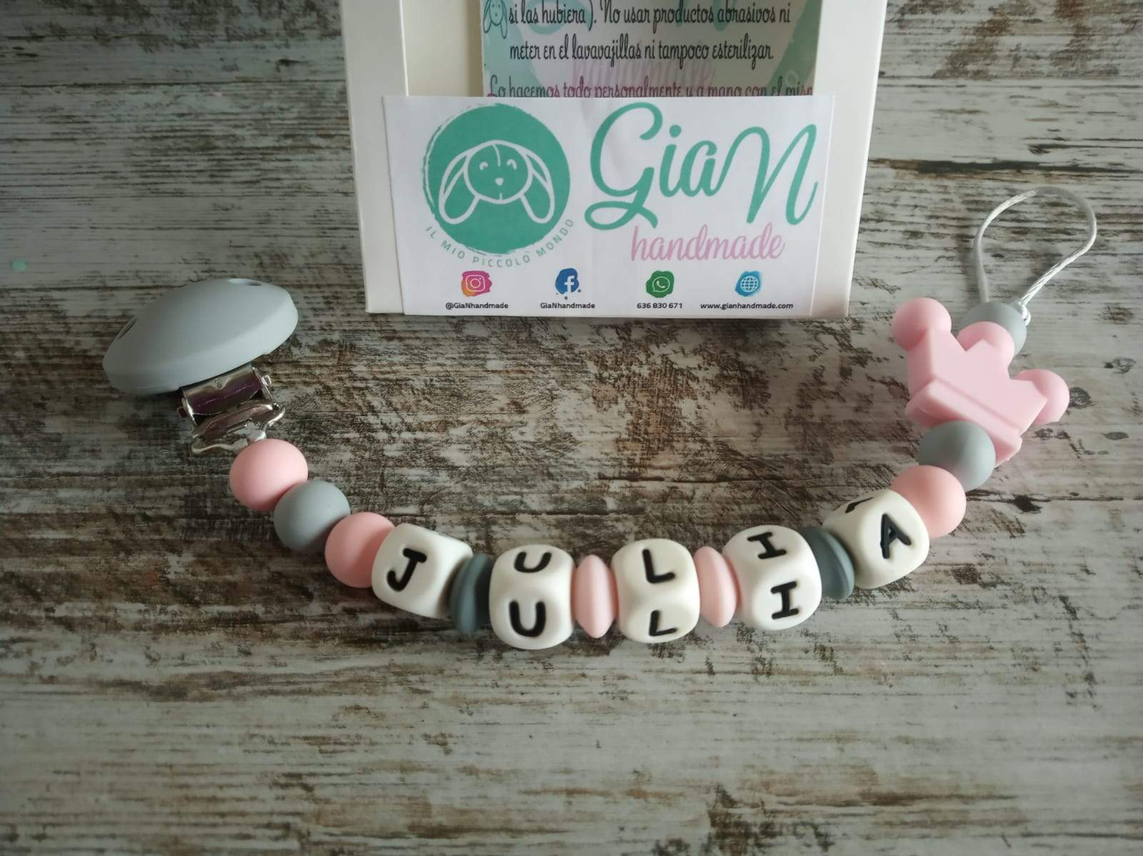 Chupetero de silicona con nombre - GiaN handmade