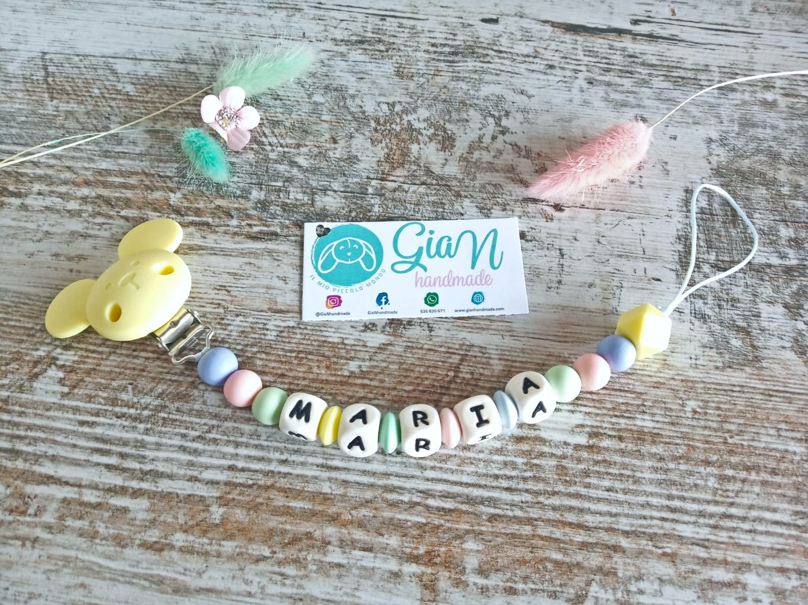 Chupetero de silicona con nombre - GiaN handmade