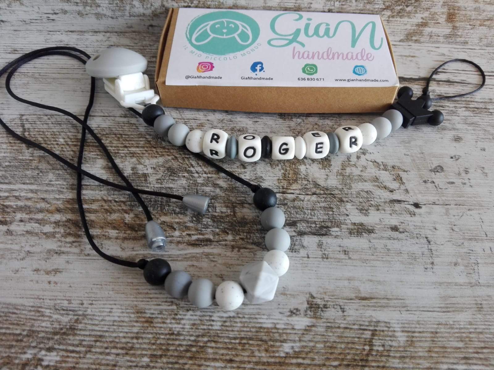 Pack Chupetero de silicona + Collar de lactancia personalizado - GiaN handmade
